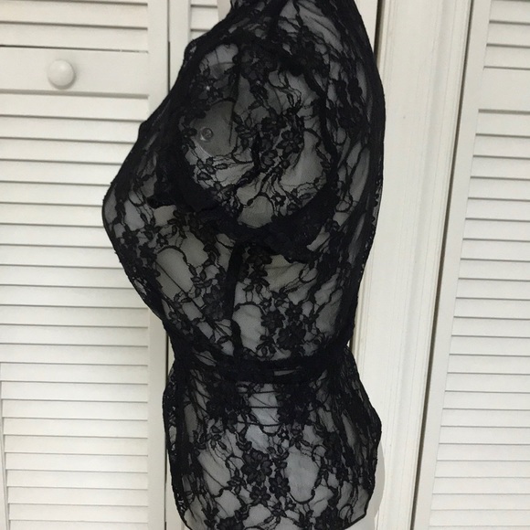 Black lace top - Picture 6 of 6
